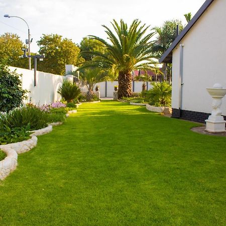 Mint Guesthouse Randfontein Esterno foto
